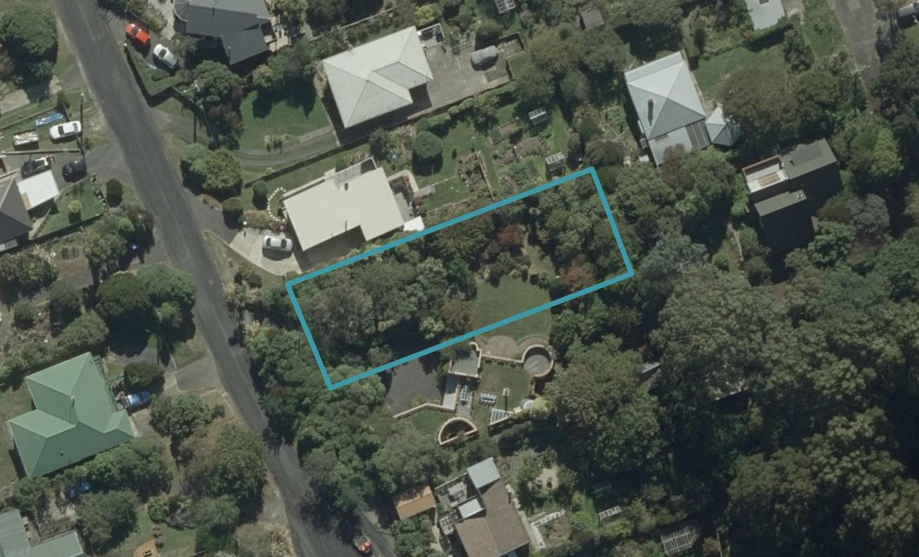 33 Frances Street, Broad Bay, Dunedin - Carousel 1