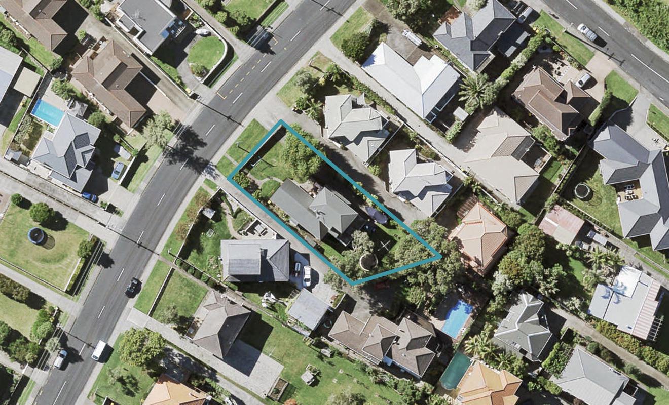 87 Litten Road, Cockle Bay, Auckland - Carousel 1