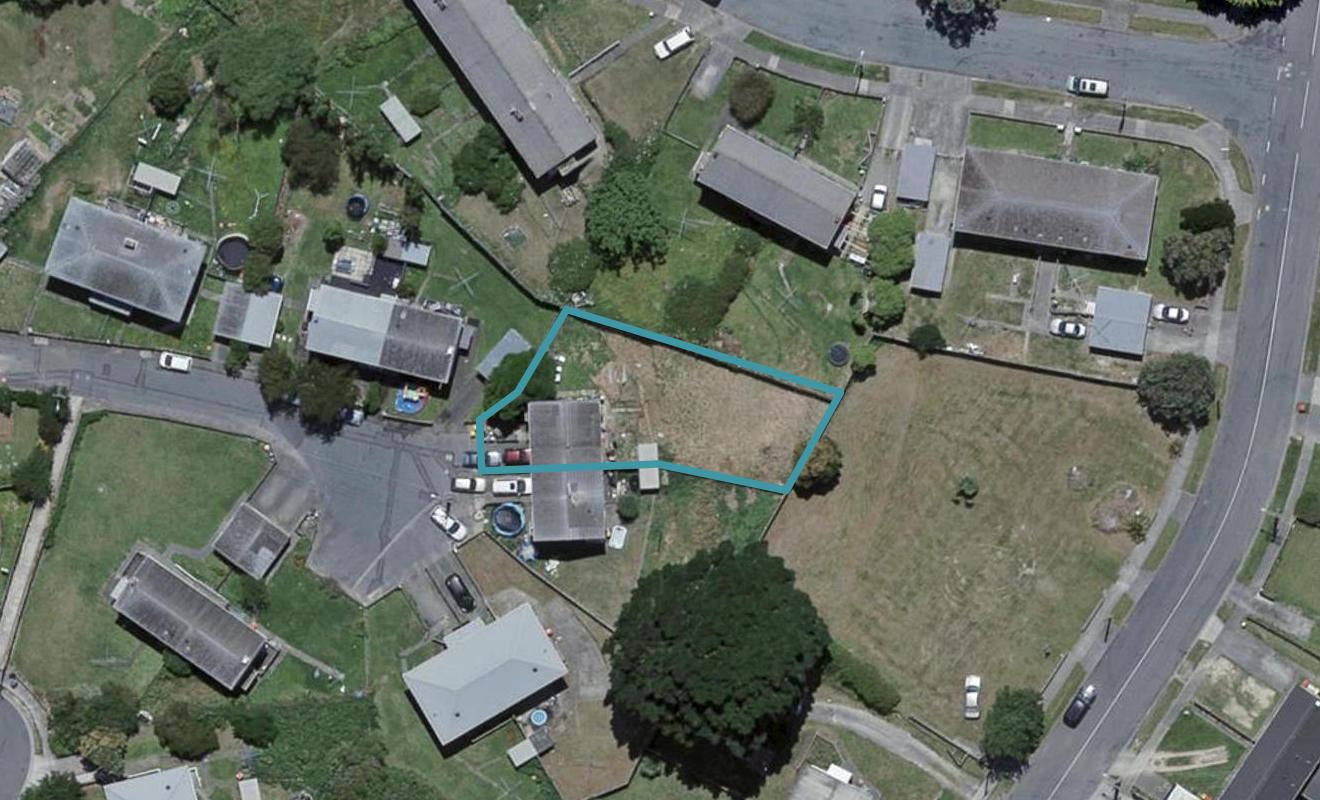 24 Anthony Street, Tawa, Wellington - Carousel 1