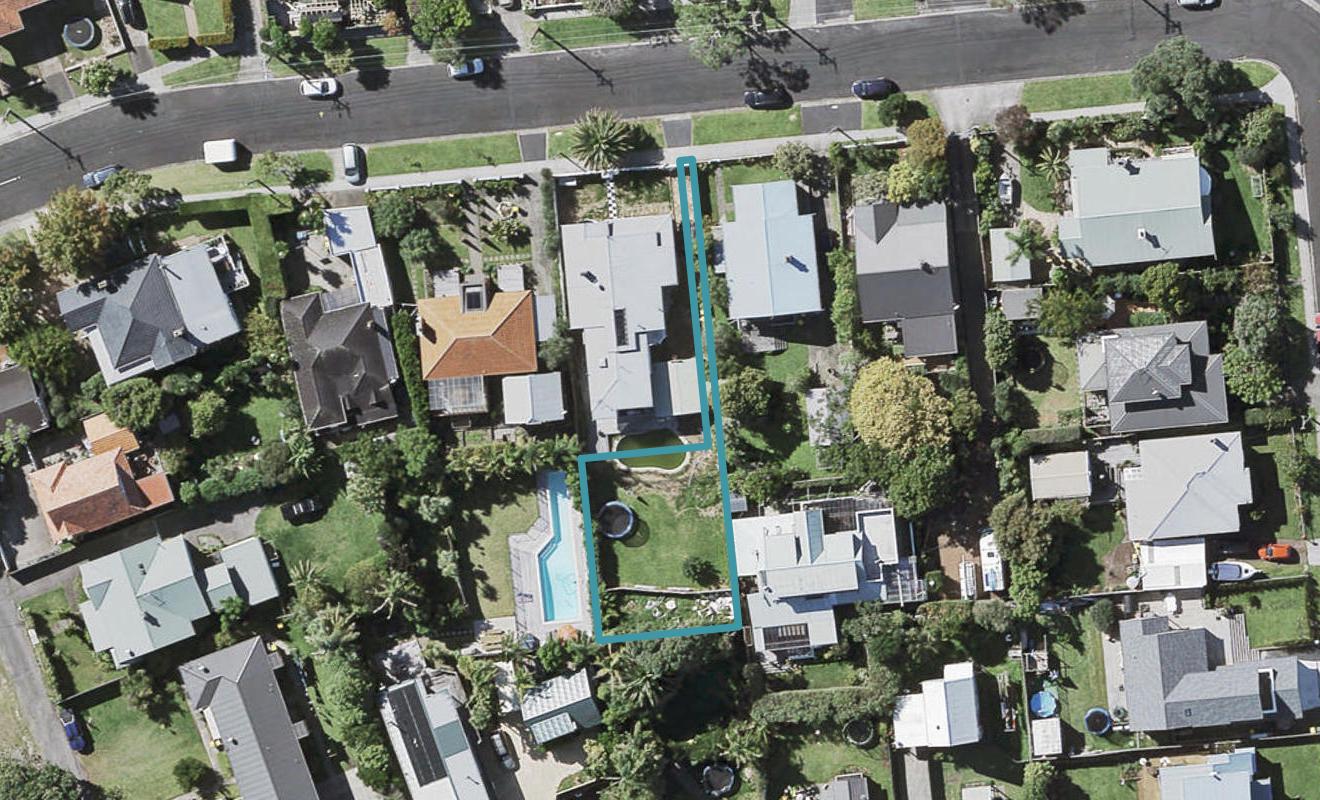 6A Hanlon Crescent, Narrow Neck, Auckland - Carousel 1
