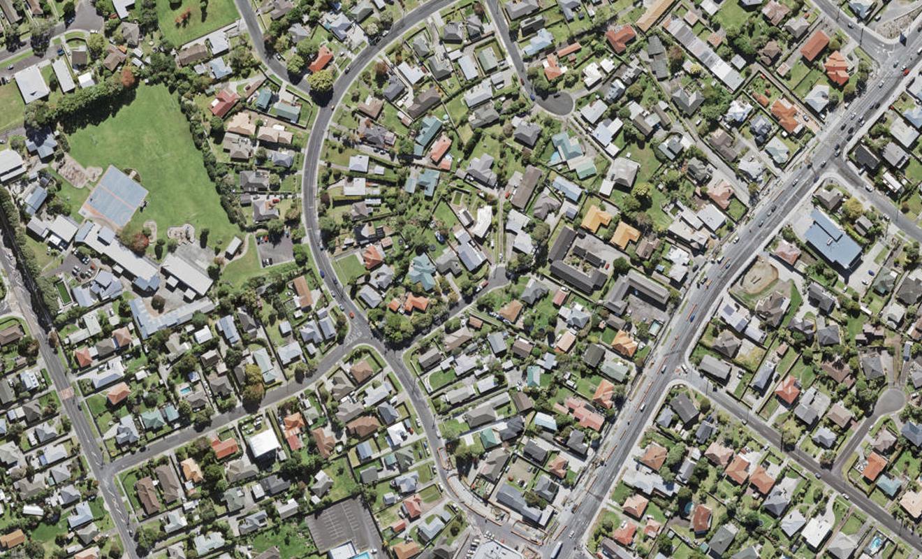 6 Rowan Terrace, Te Atatu South, Auckland - Carousel 1