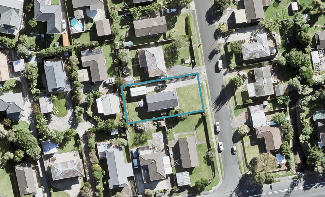 4 Clensmore Place, Torbay, Auckland - Carousel 1