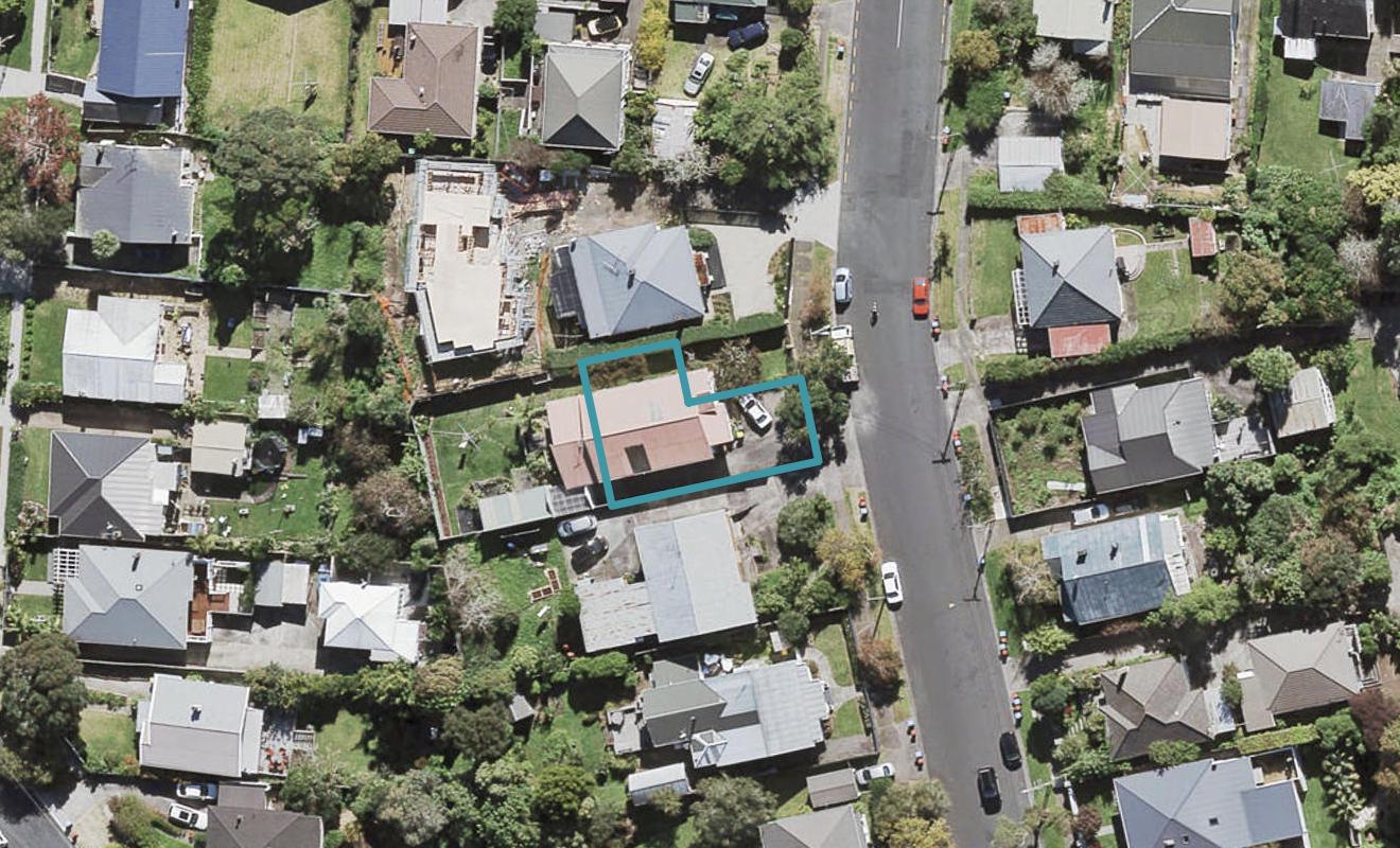 1/50 Mountain View Road, Morningside, Auckland - Carousel 1