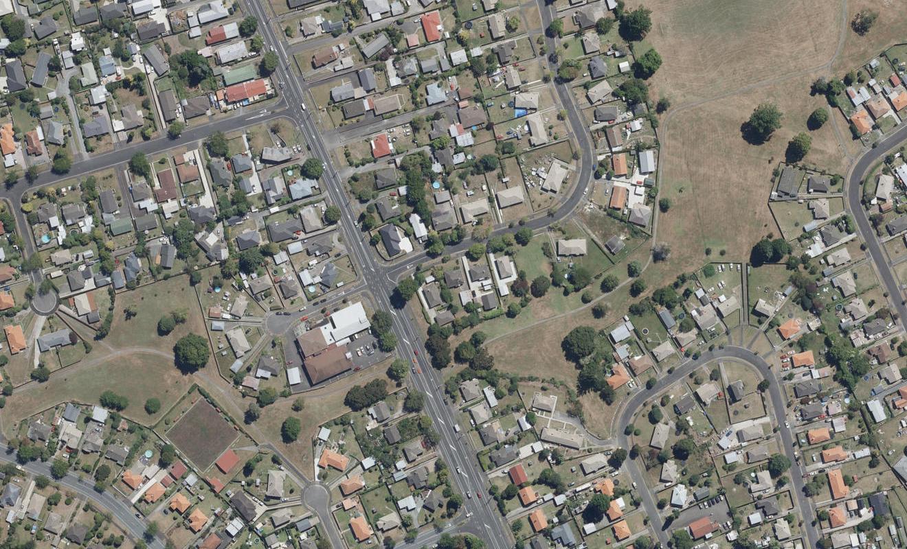 6 Sare Crescent, Fairfield, Hamilton - Carousel 1
