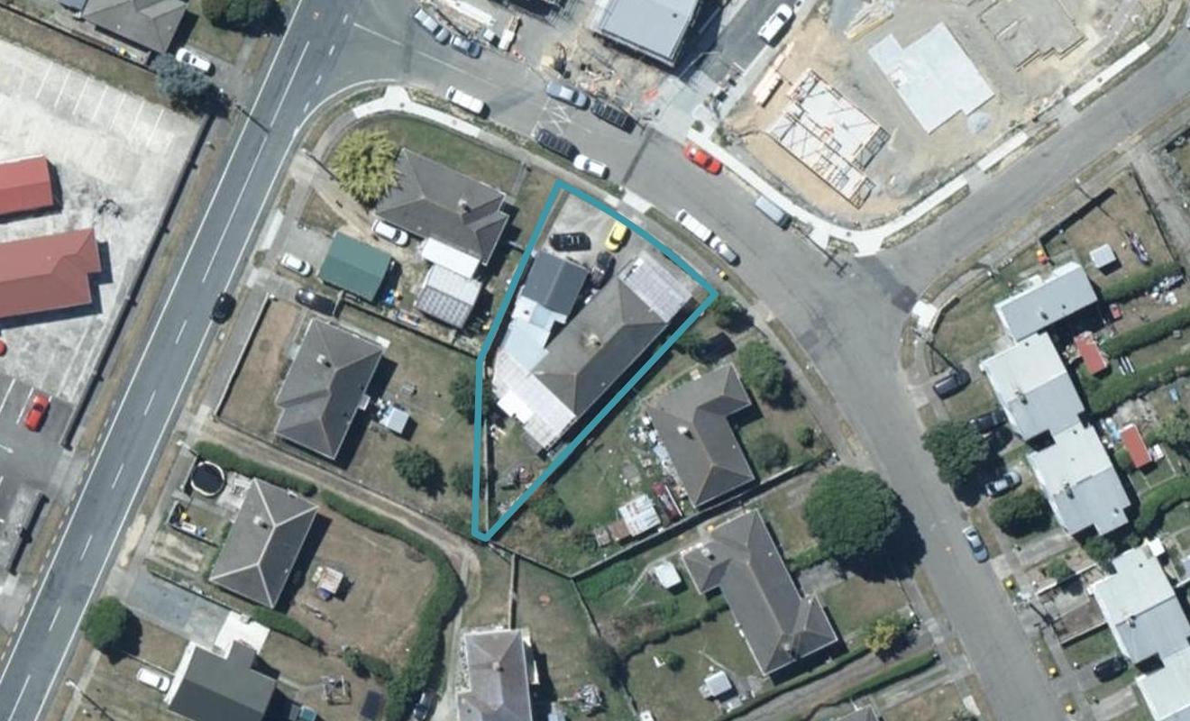 27 Matahourua Crescent, Cannons Creek, Porirua - Carousel 1