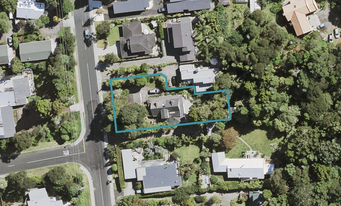 84 Konini Road, Titirangi, Auckland - Carousel 1