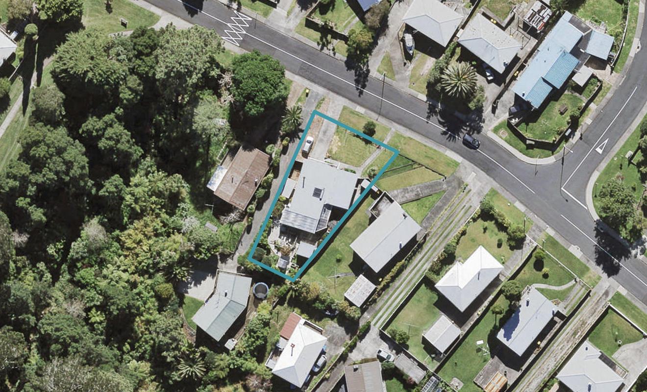 28 Glendene Avenue, Glendene, Auckland - Carousel 1