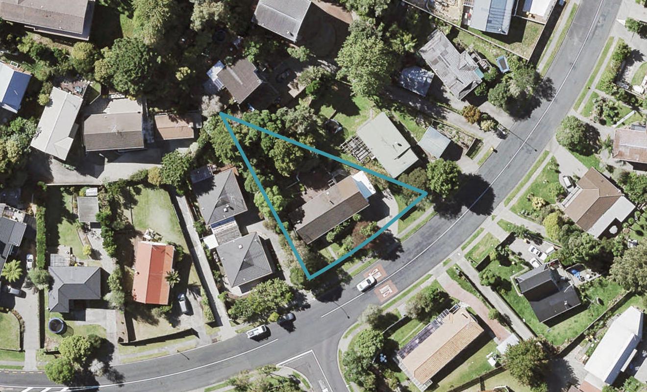 100 Oaktree Avenue, Browns Bay, Auckland - Carousel 1