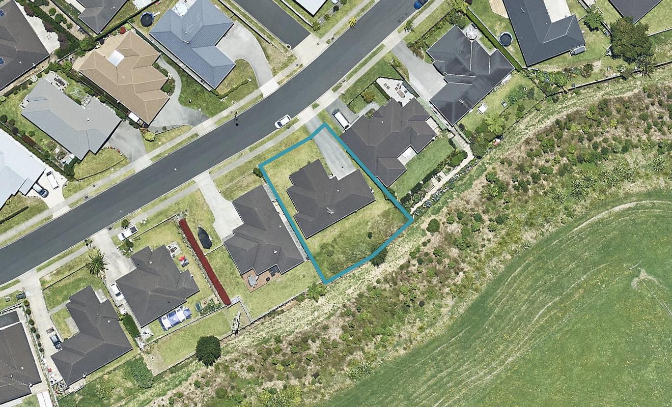 88 Falcon Drive, Welcome Bay, Tauranga - Carousel 1