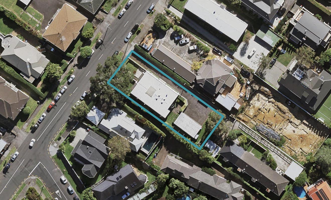 2/42 Clonbern Road, Remuera, Auckland - Carousel 1