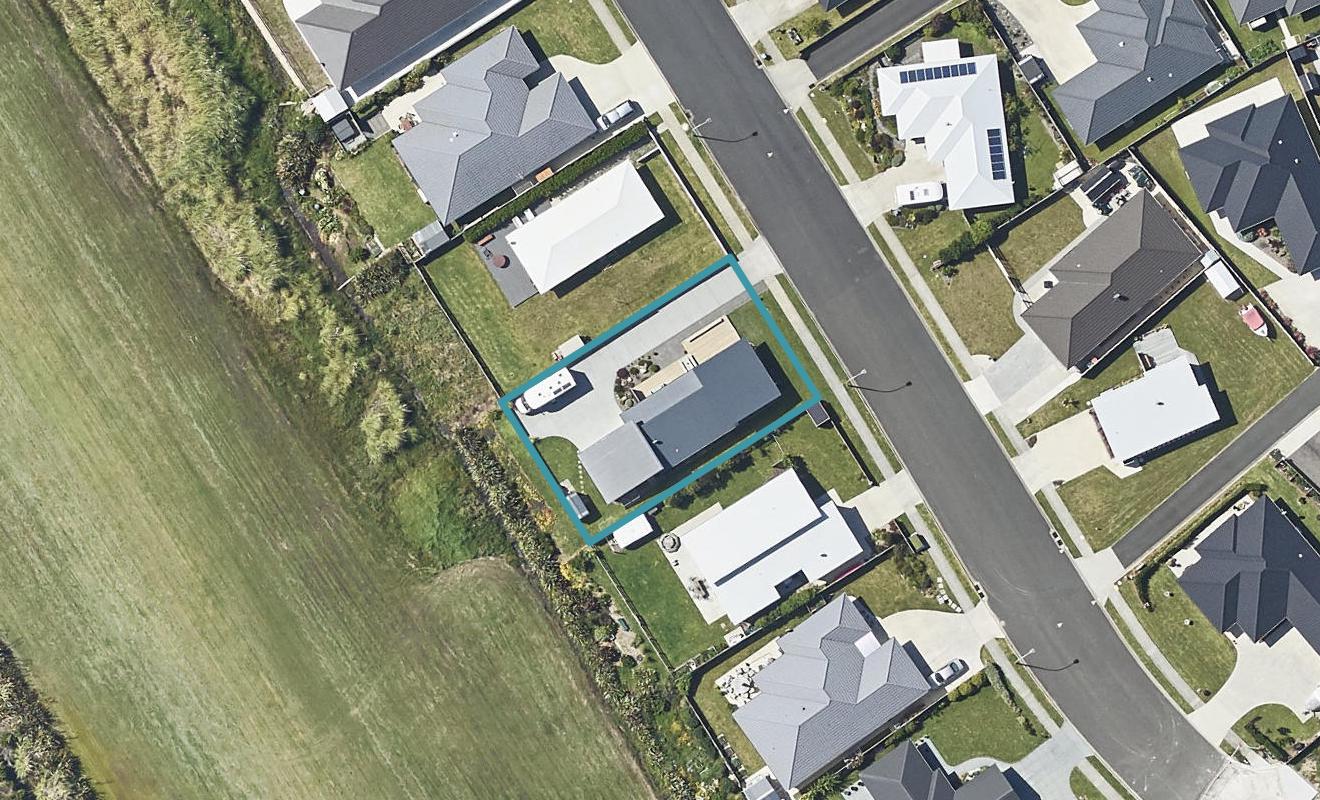 19 Reel Road, Athenree, Waihi Beach - Carousel 1