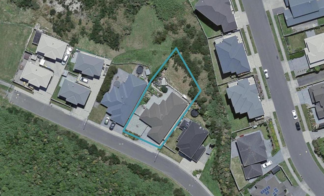 8 Romaine Road, Churton Park, Wellington - Carousel 1