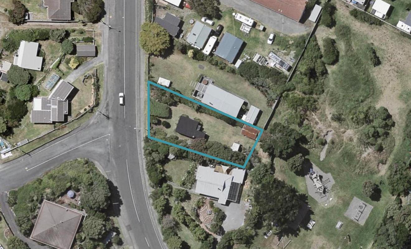 28 Tasman Road, Otaki Beach, Otaki - Carousel 1