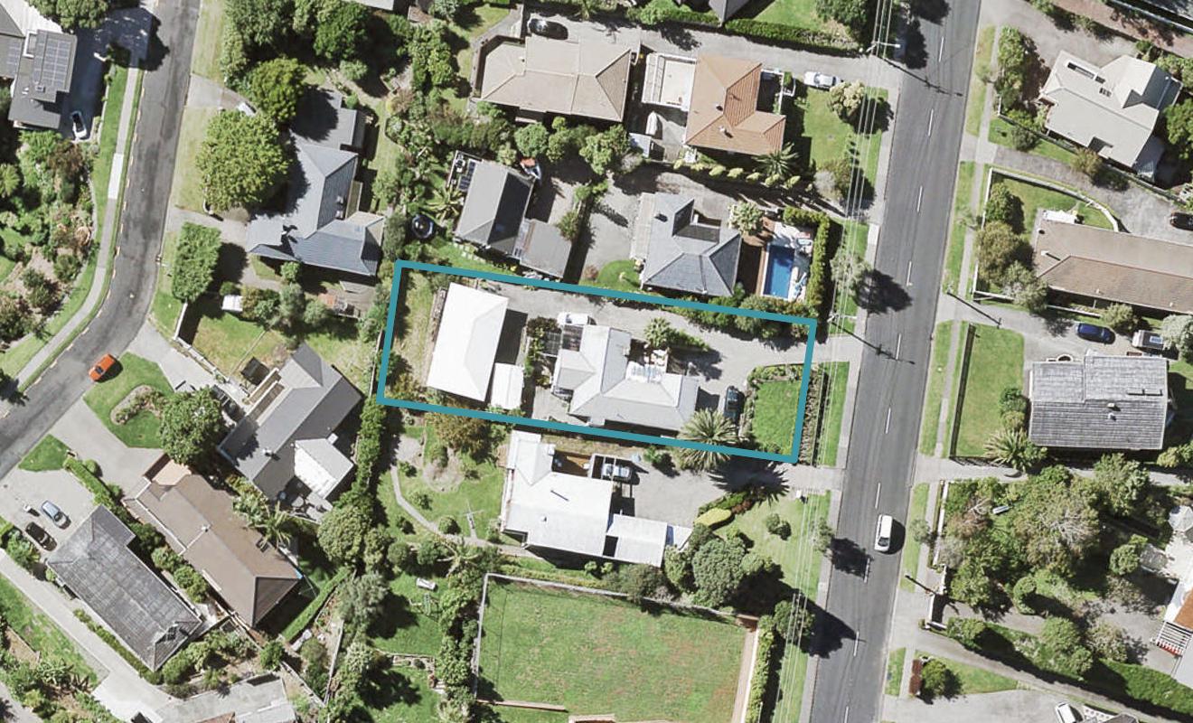 1/110 Litten Road, Cockle Bay, Auckland - Carousel 1