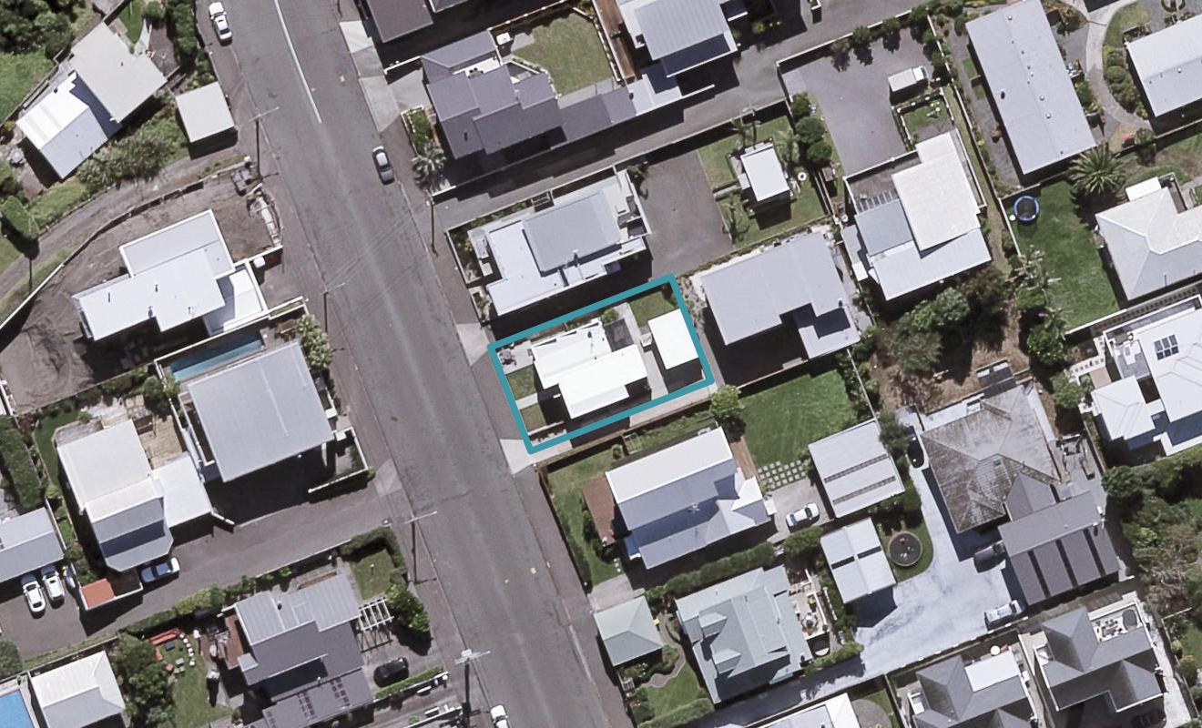 9 Beach Street, Fitzroy, New Plymouth - Carousel 1