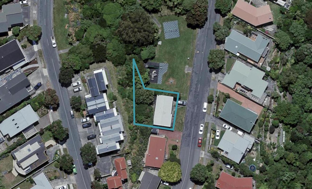 43 Akaroa Drive, Maupuia, Wellington - Carousel 1