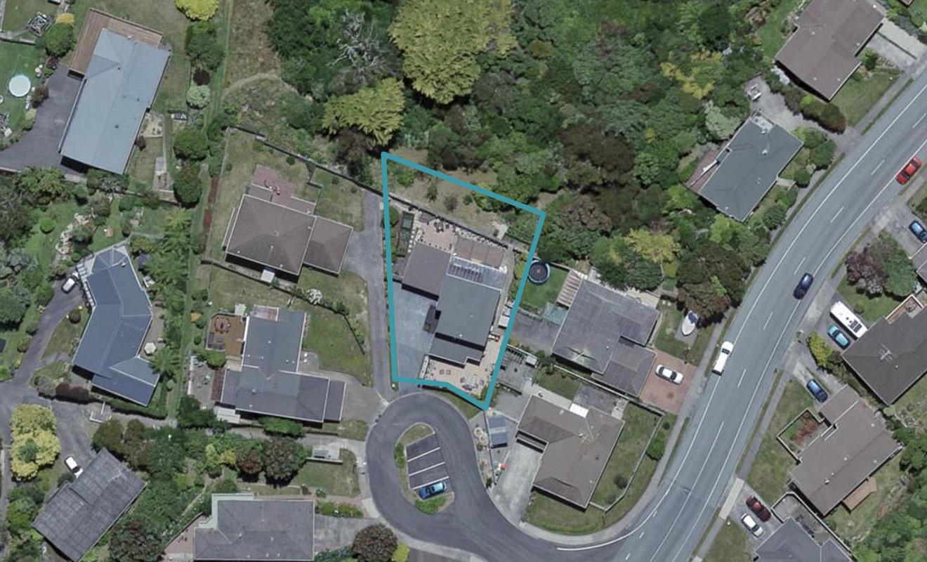 48 Woodman Drive, Tawa, Wellington - Carousel 1