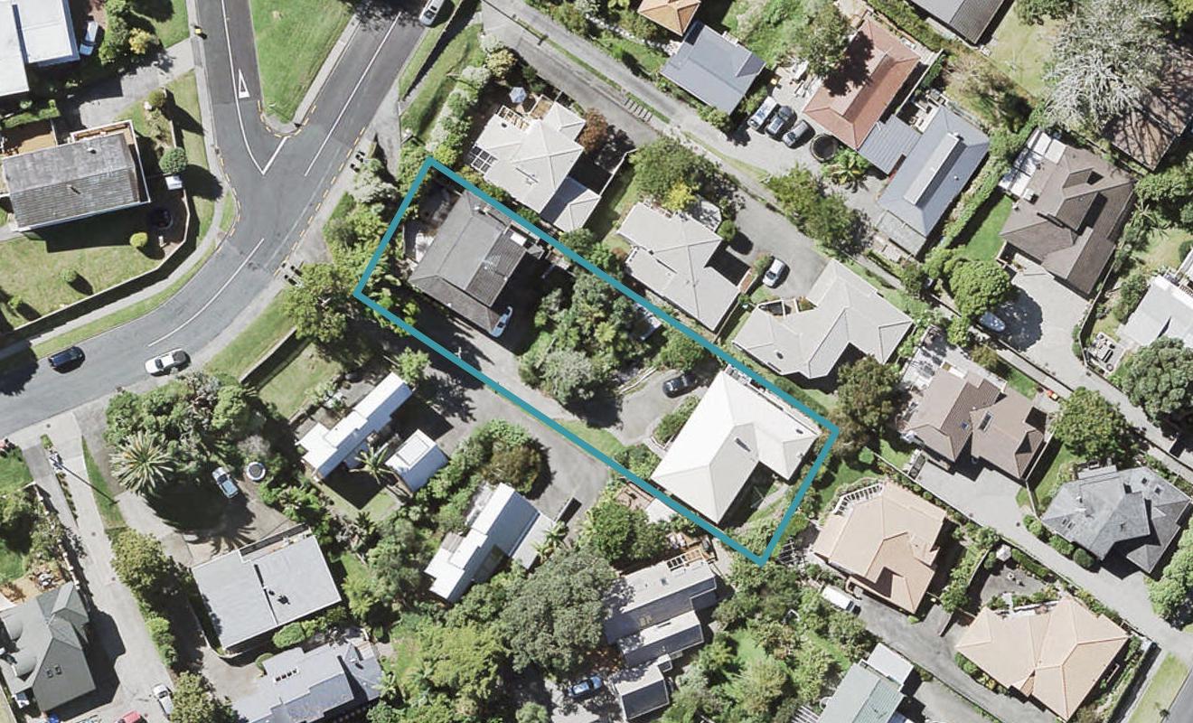 1/16 Rossmore Terrace, Murrays Bay, Auckland - Carousel 1