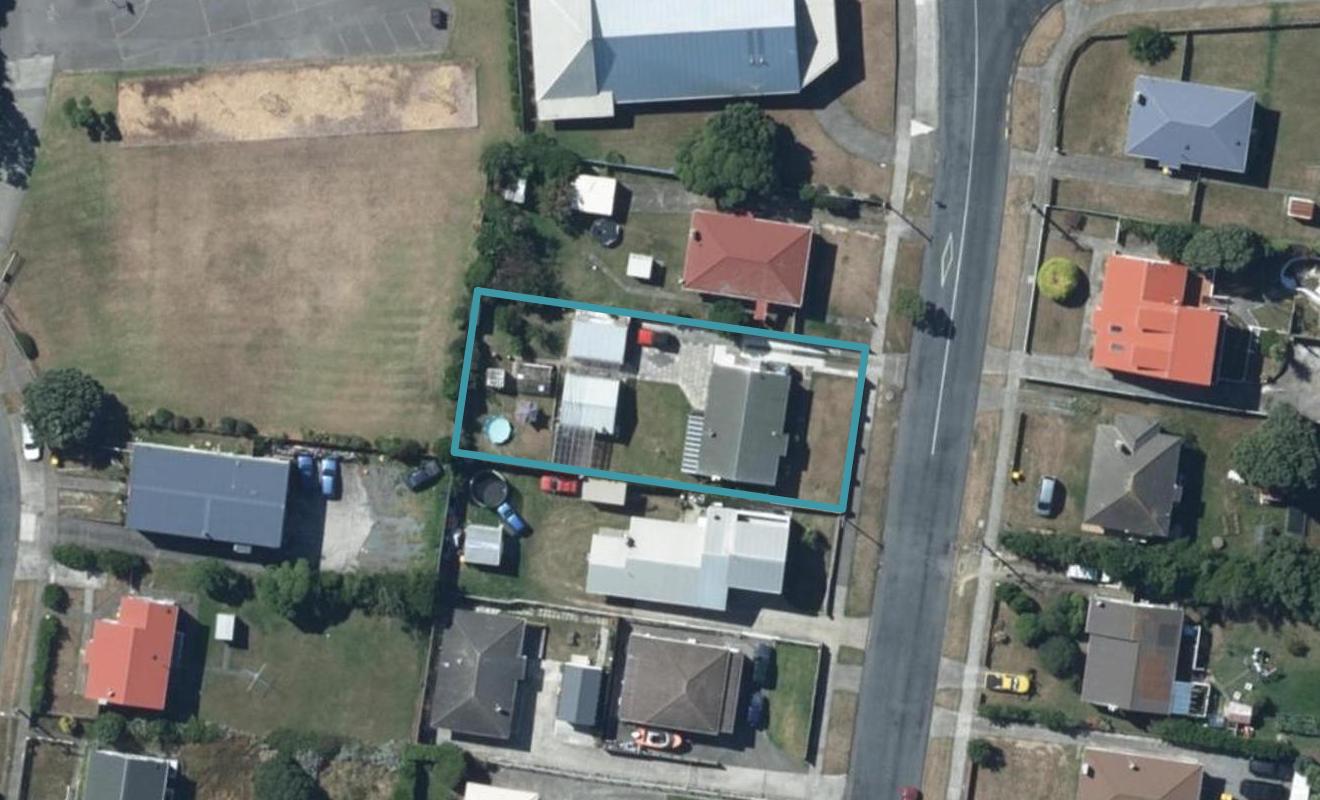 68 Te Pene Avenue, Titahi Bay, Porirua - Carousel 1