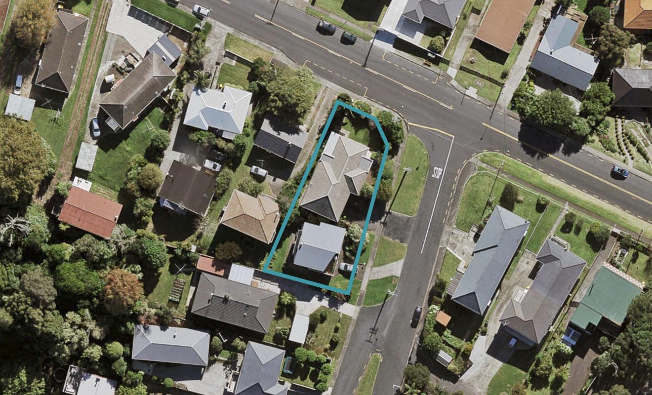 2/37 Exmouth Road, Northcote, Auckland - Carousel 1