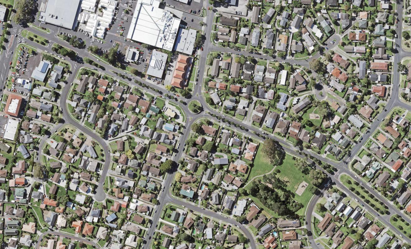 2/21 Highland Park Drive, Highland Park, Auckland - Carousel 1