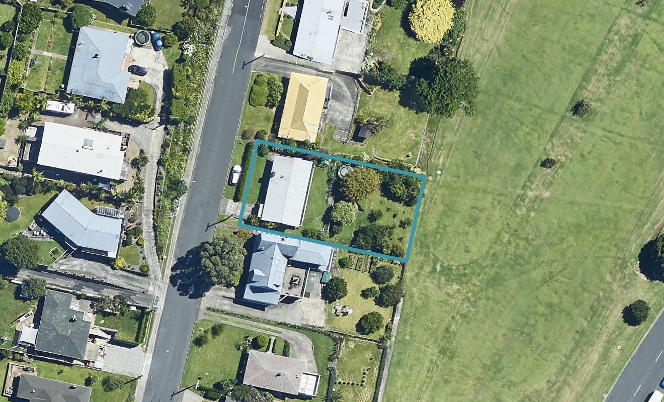 11 Landscape Road, Otumoetai, Tauranga - Carousel 1