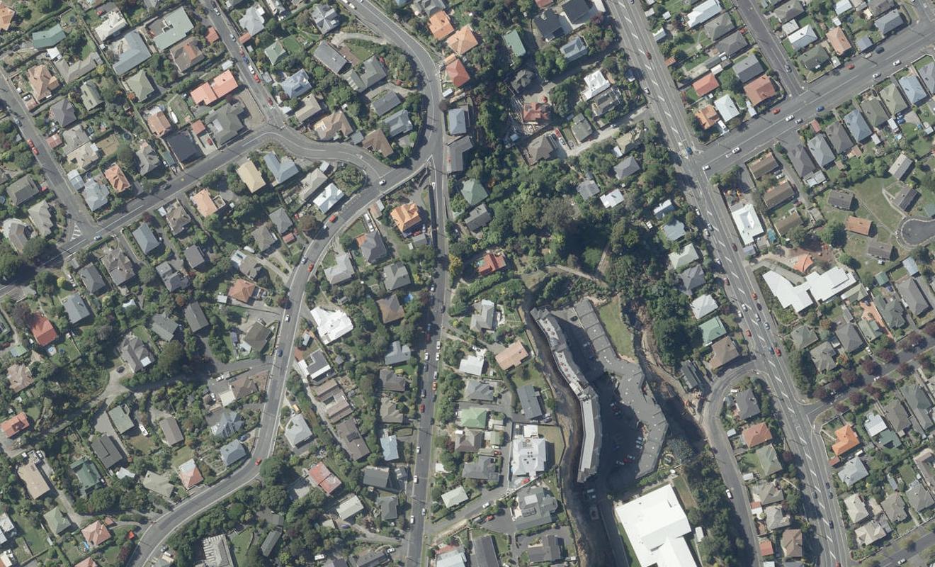 73 Easther Crescent, Kew, Dunedin - Carousel 1