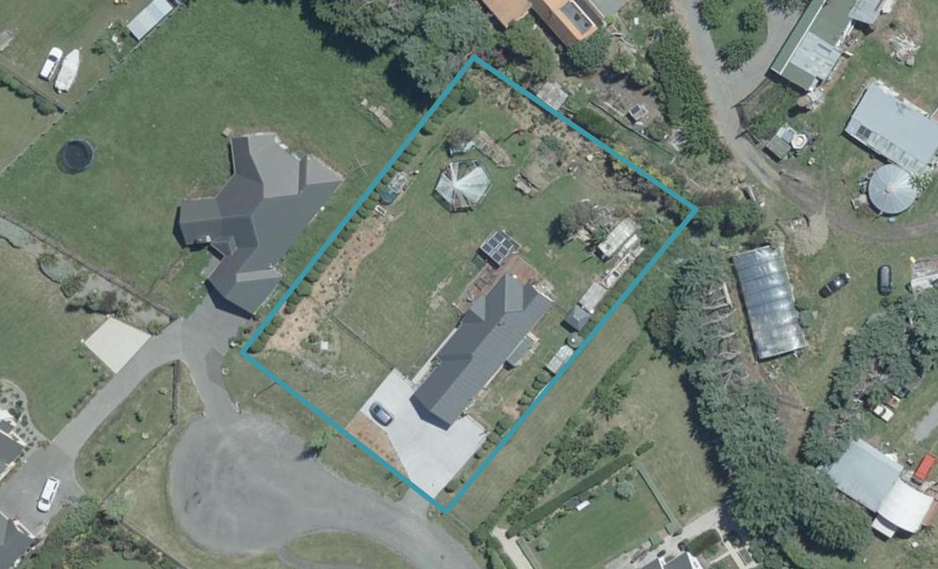 6 Elm Grove, Amberley, Amberley - Carousel 1