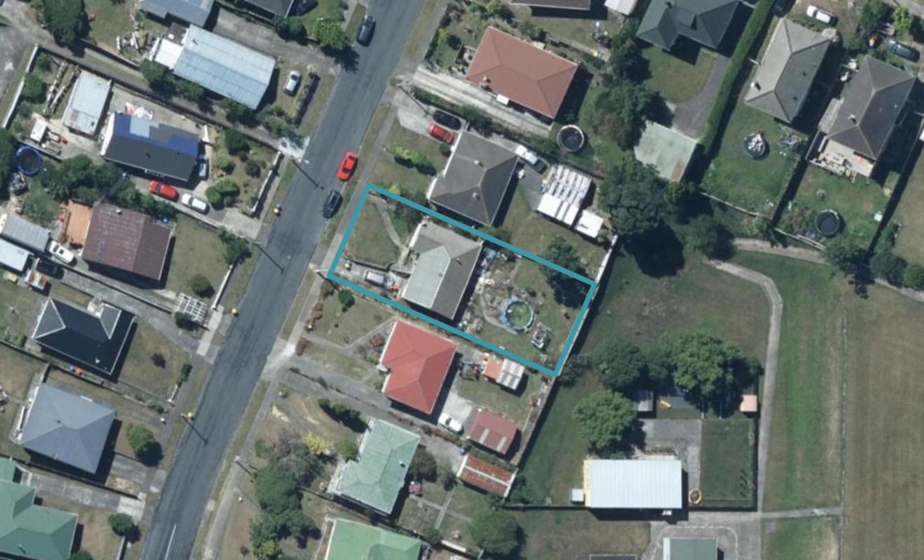 32 Fantame Street, Cannons Creek, Porirua - Carousel 1