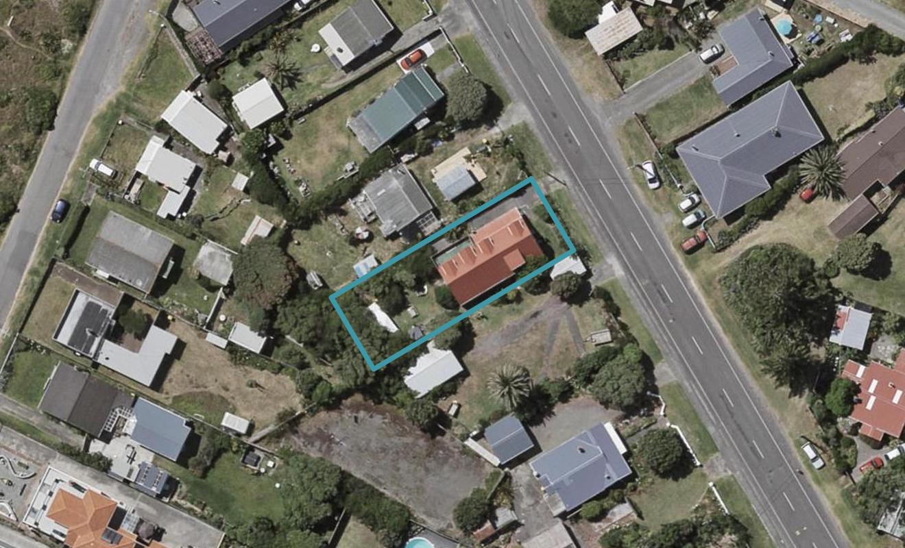 11 Rangiuru Road, Otaki Beach, Otaki - Carousel 1