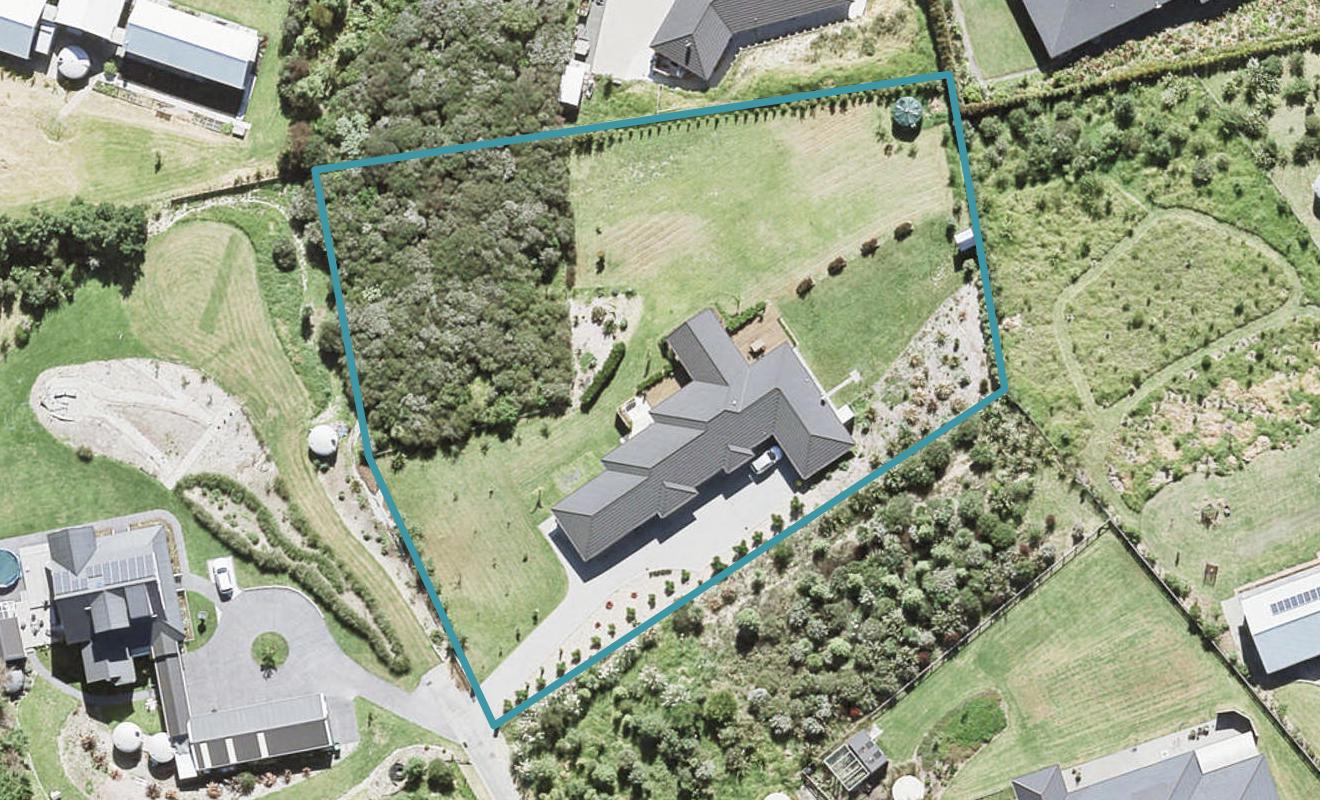 58 Roberts Road, Matakatia, Whangaparaoa - Carousel 1