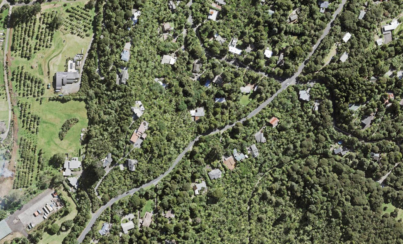 205 Scenic Drive, Titirangi, Auckland - Carousel 1