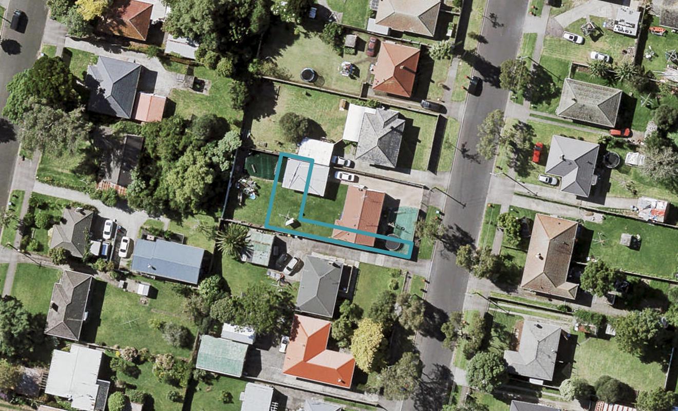 35D Tamatea Avenue, Point England, Auckland - Carousel 1