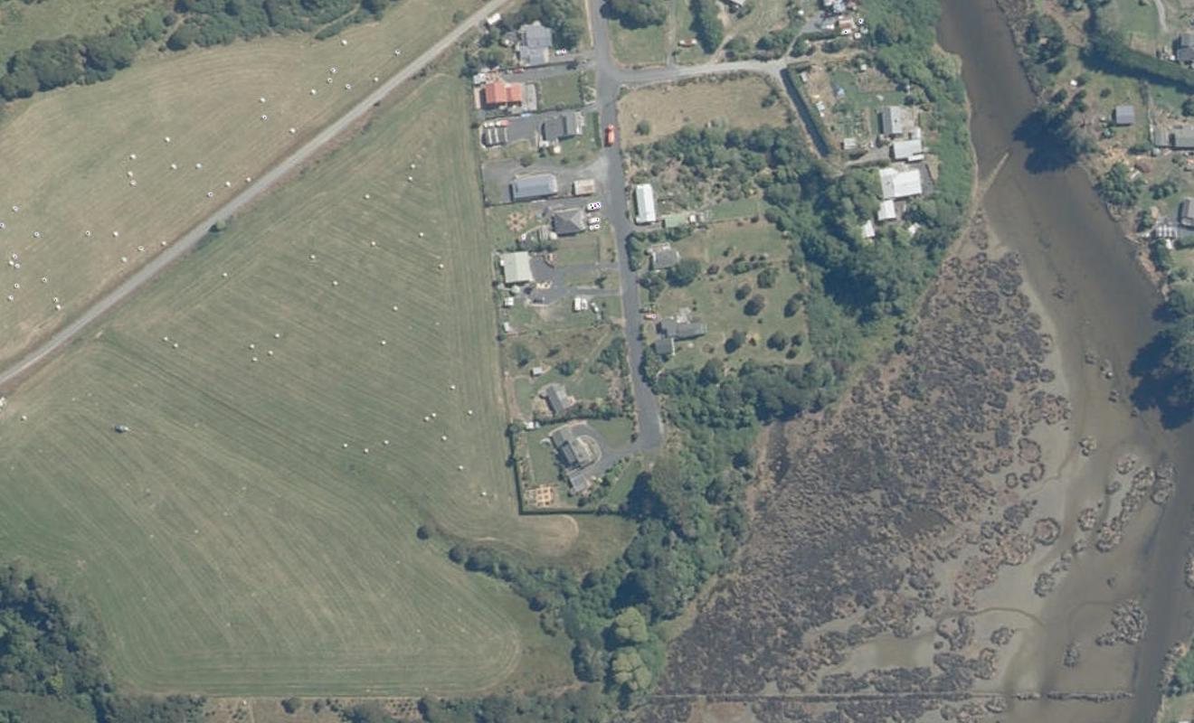 18 Frances Street, Taieri Beach, Taieri Mouth - Carousel 1