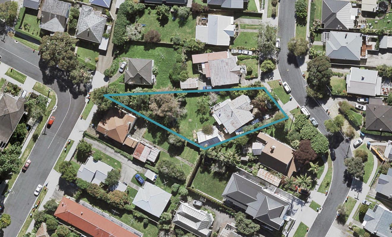 10 Warwick Street, Morningside, Auckland - Carousel 1