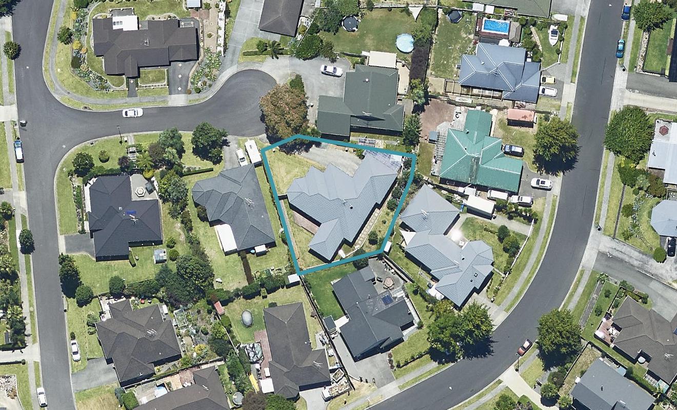 10 Cram Court, Welcome Bay, Tauranga - Carousel 1