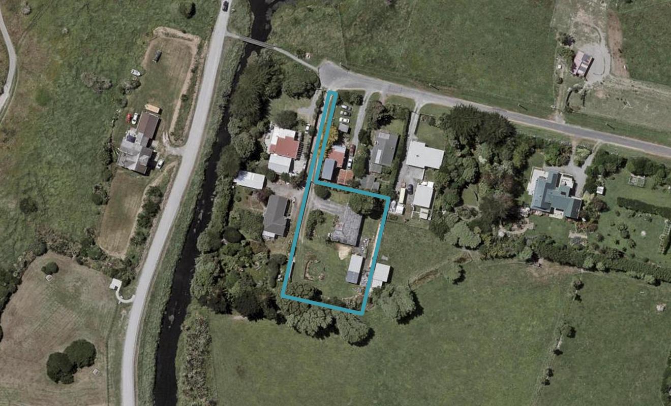 13 Atkinson Avenue, Otaki Beach, Otaki - Carousel 1