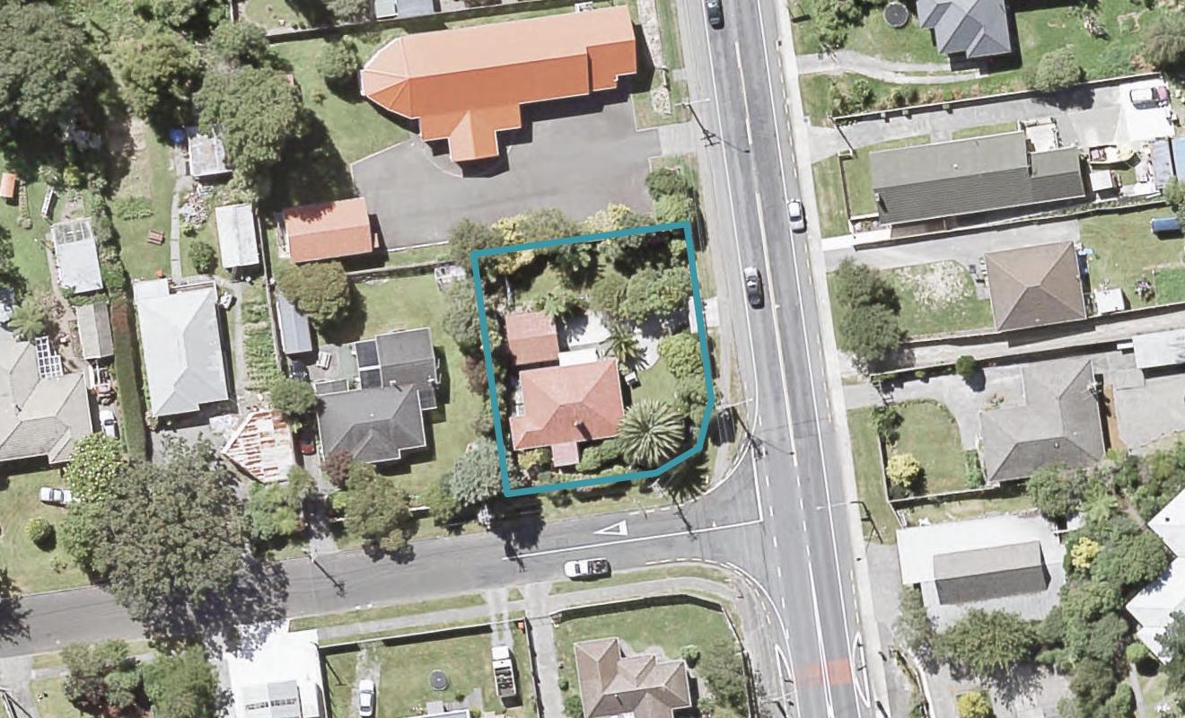 2 Rowe Parade, Wainuiomata, Lower Hutt - Carousel 1