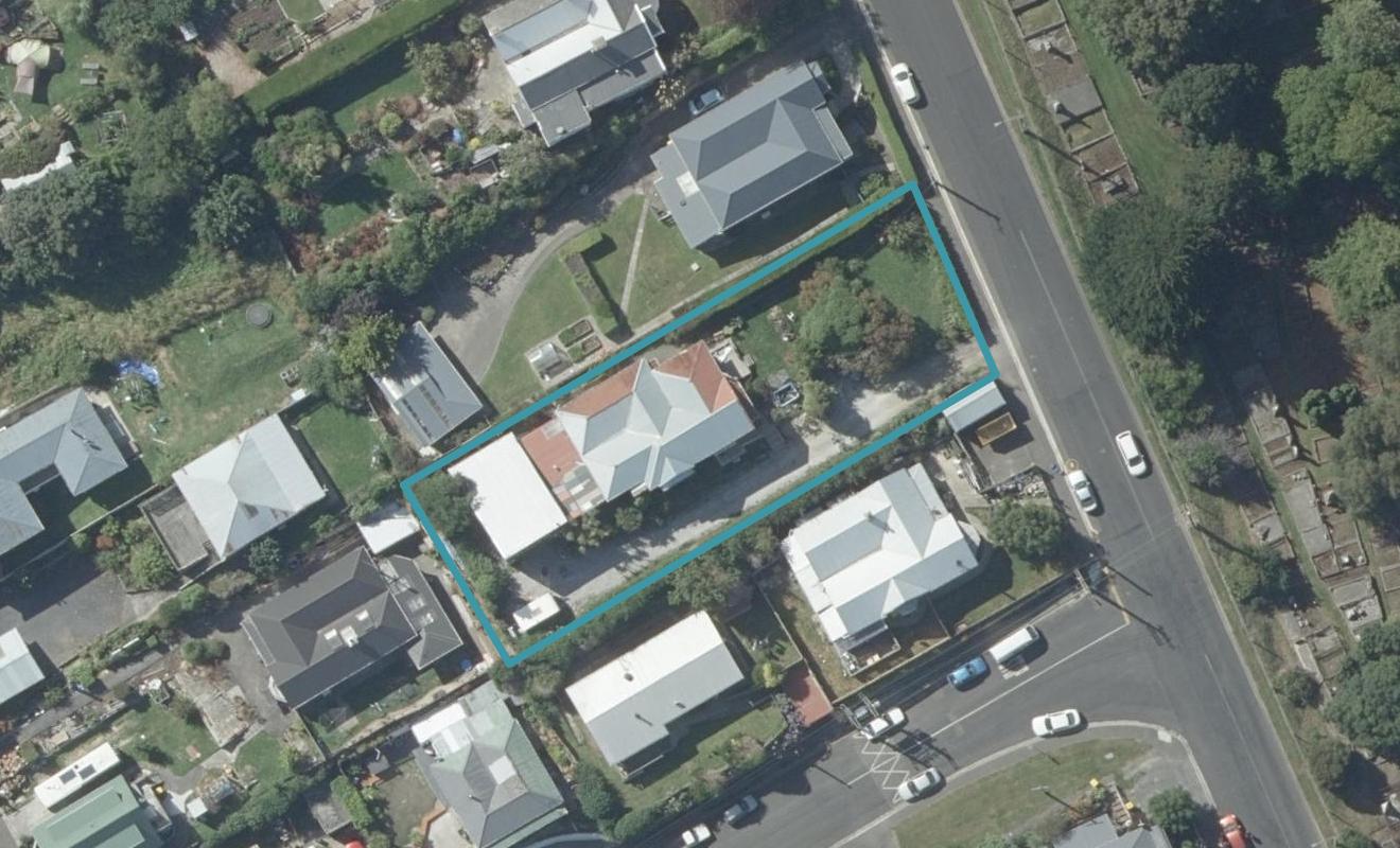 32 Eglinton Road, The Glen, Dunedin - Carousel 1