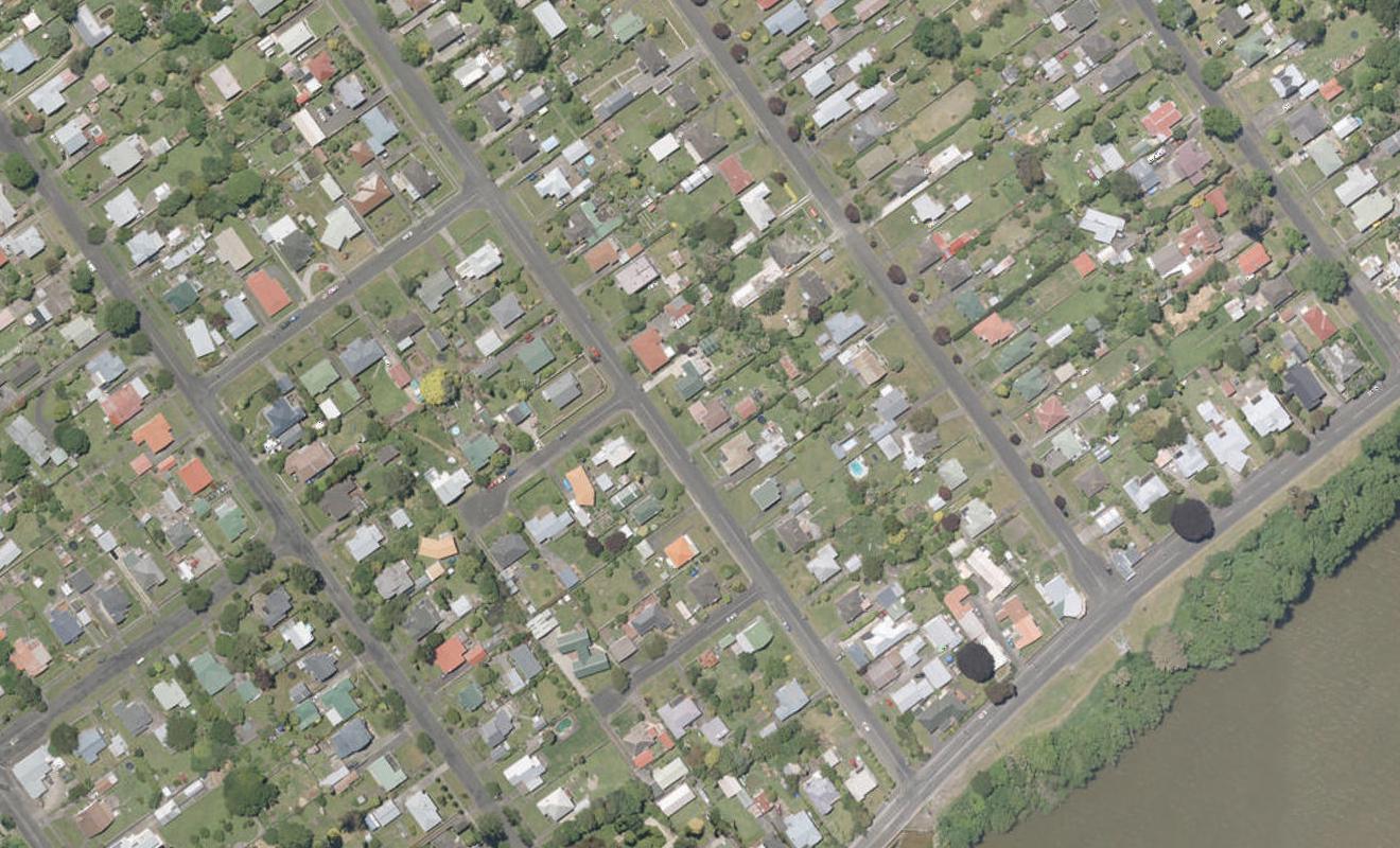 16 Roberts Avenue, Aramoho, Whanganui - Carousel 1