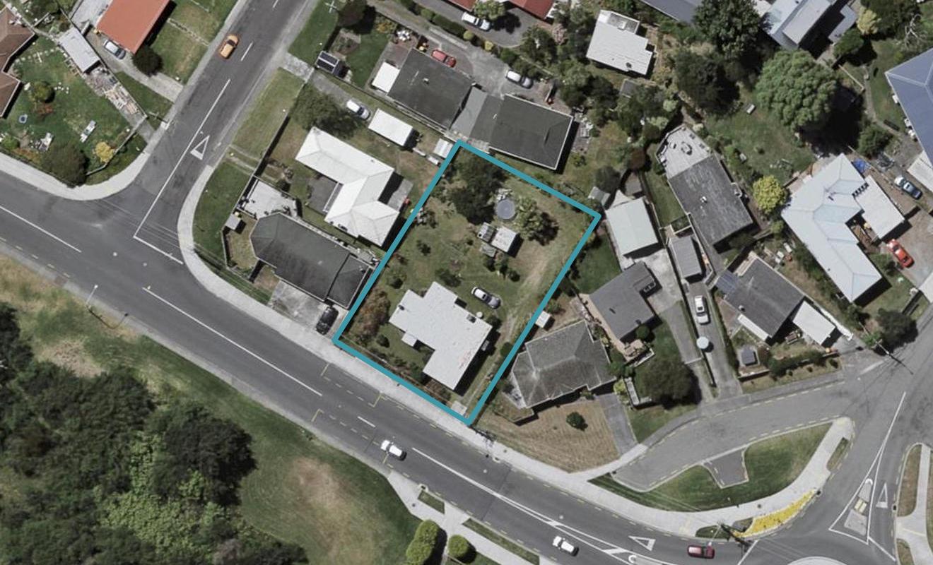 37 Raumati Road, Raumati Beach, Paraparaumu - Carousel 1