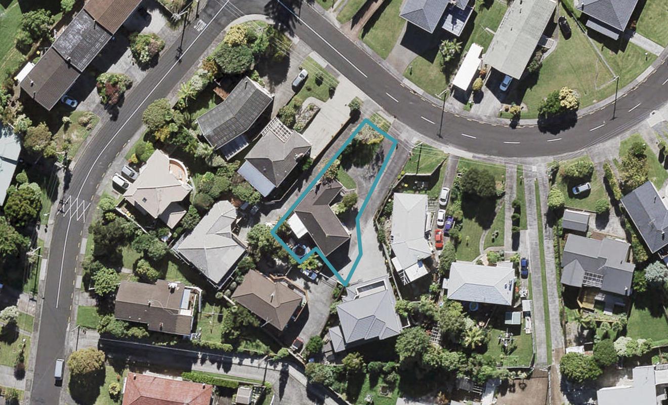 27 Jaemont Avenue, Te Atatu South, Auckland - Carousel 1