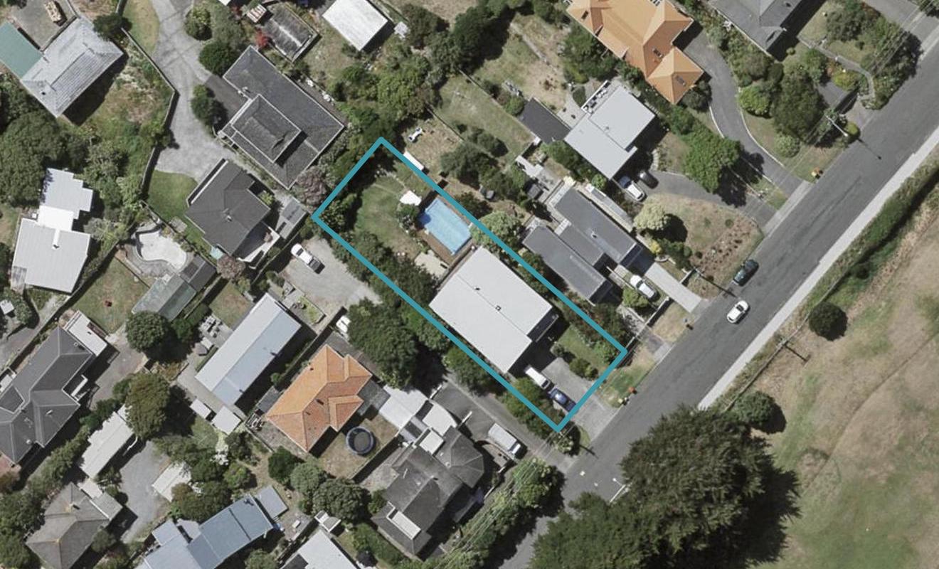 81 Golf Road, Paraparaumu Beach, Paraparaumu - Carousel 1