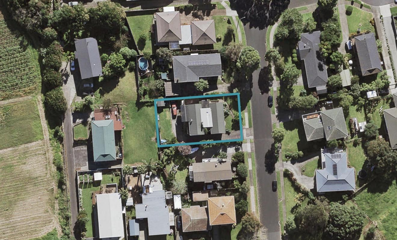 34 Ridgemount Rise, Mangere Bridge, Auckland - Carousel 1