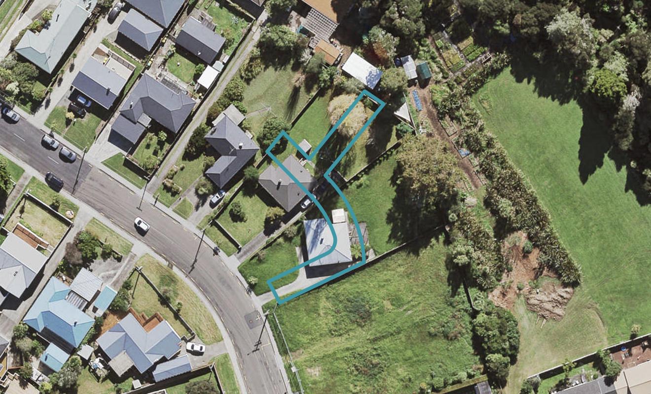 11D Lauderdale Road, Birkdale, Auckland - Carousel 1