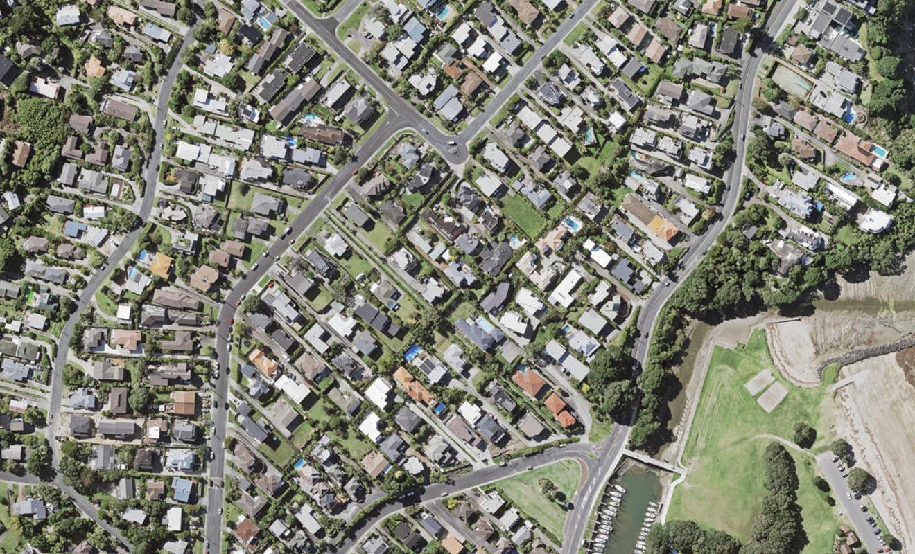 2/24 Marama Street, Castor Bay, Auckland - Carousel 1