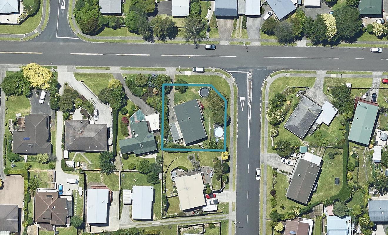 24 James Cook Drive, Welcome Bay, Tauranga - Carousel 1