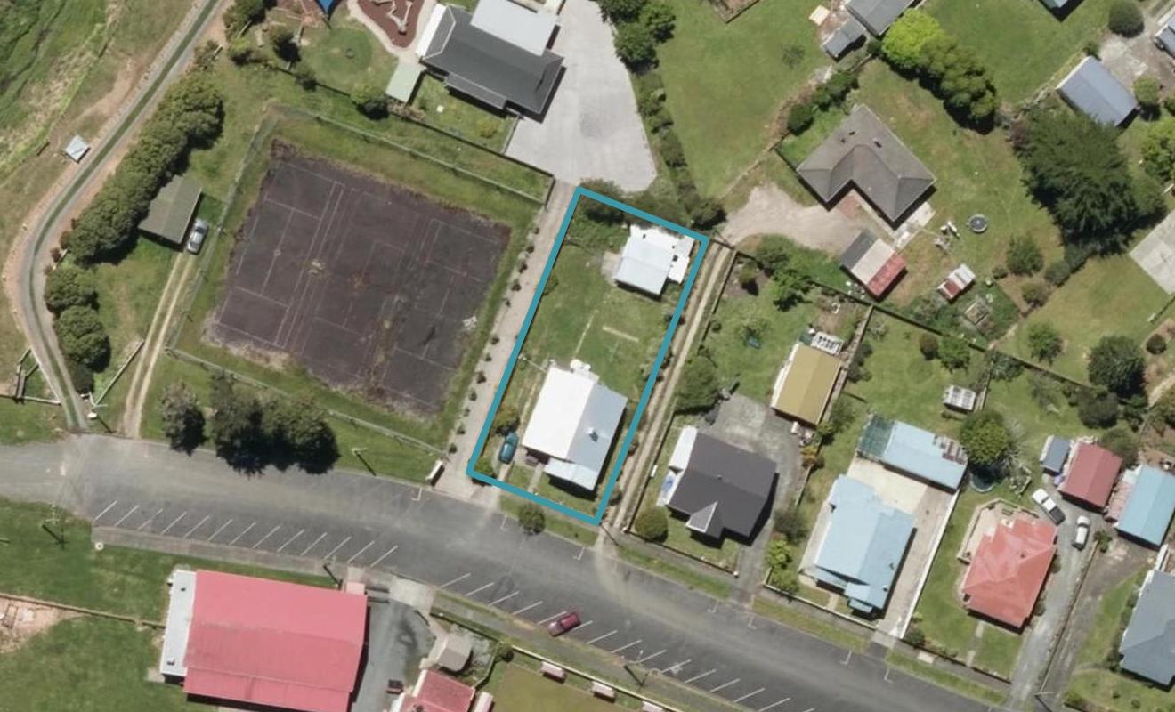 18 Park Street, Hikurangi, Hikurangi - Carousel 1