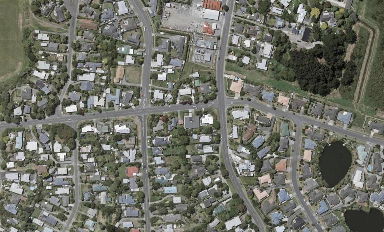 48B Menin Road, Raumati South, Paraparaumu - Carousel 1