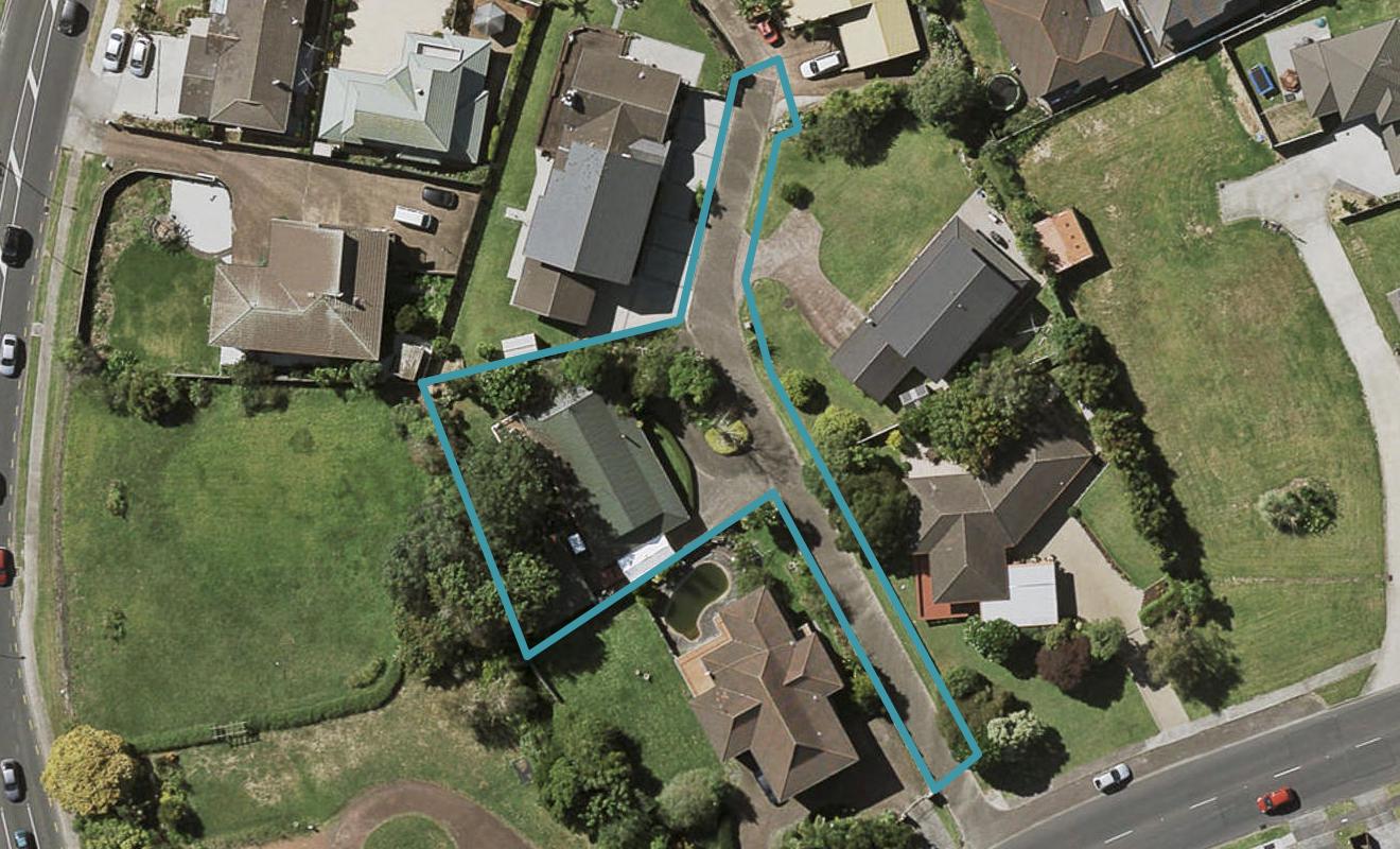 64 Redoubt Road, Goodwood Heights, Auckland - Carousel 1